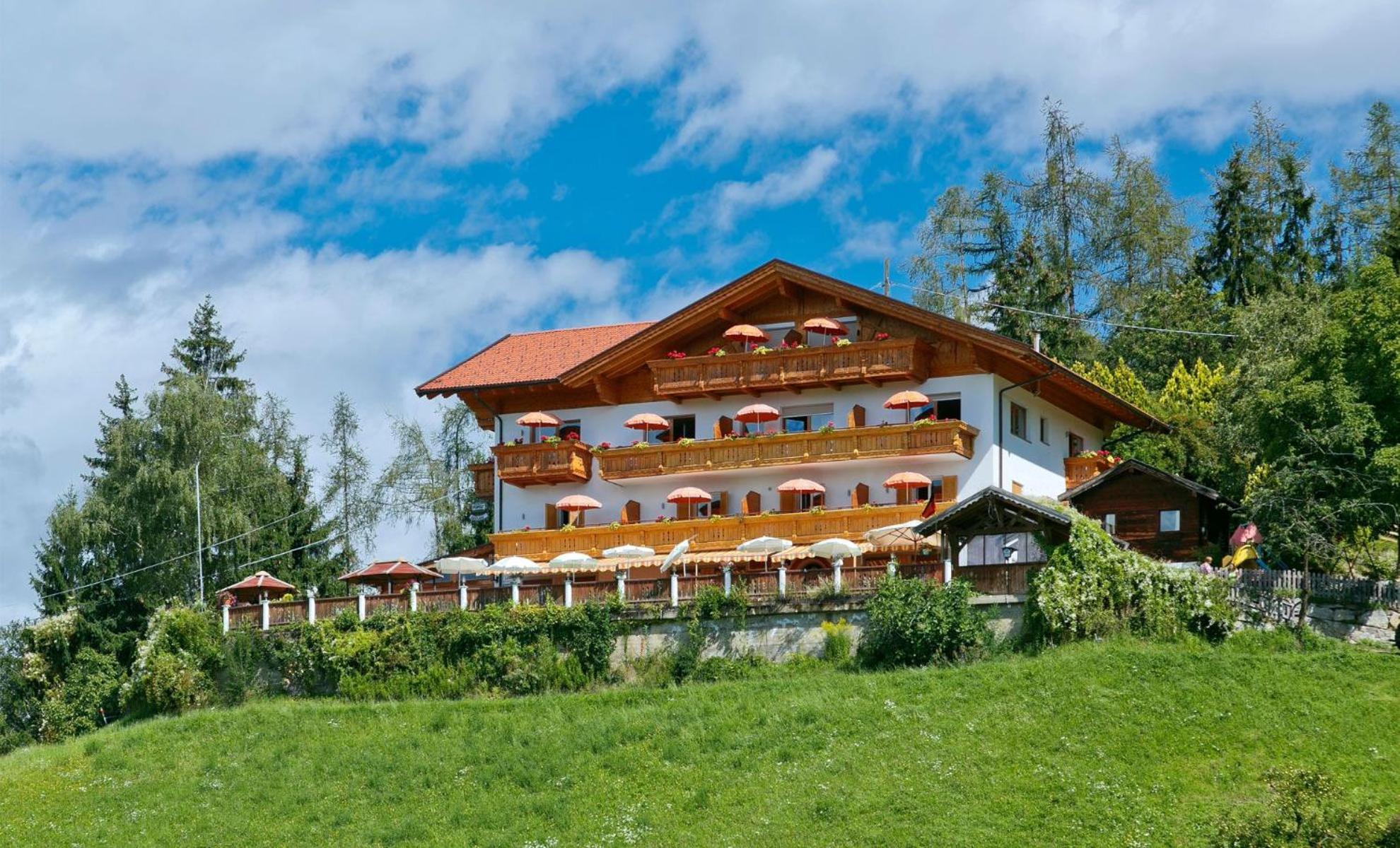 Hotel Rastlhof Schenna Exterior photo